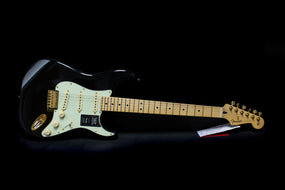 Fender Player Strat Special Edition Black with Gold Hardware