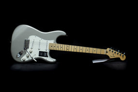 Fender LTD Player Strat Inca Silver