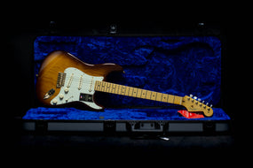 Fender Strat 75th Anniversary Gold Hardware Commemorative Edition MN 2 Colour Bourbon Burst
