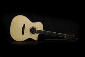 Eastman Guitars AC422CE Acoustic Guitar